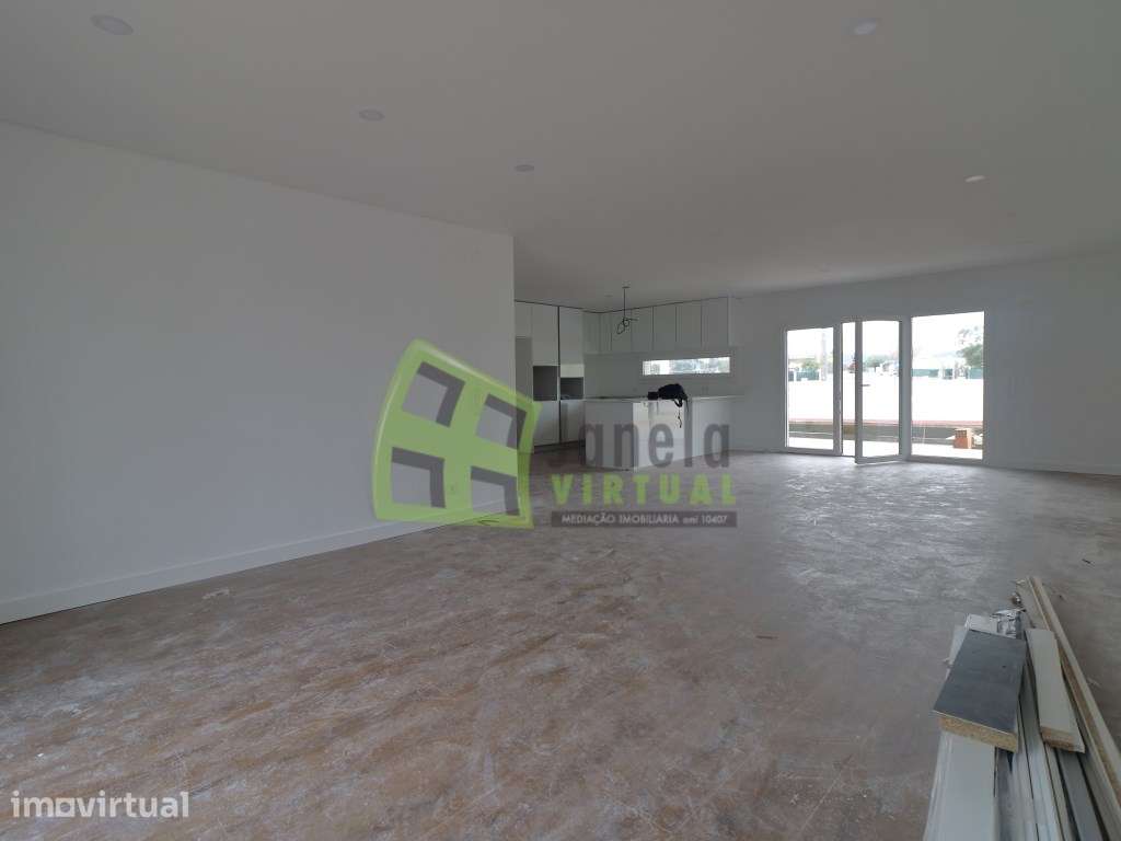 Moradia Isolada Térrea T3 com Piscina - Quinta da Marquesa - Grande imagem: 2/28