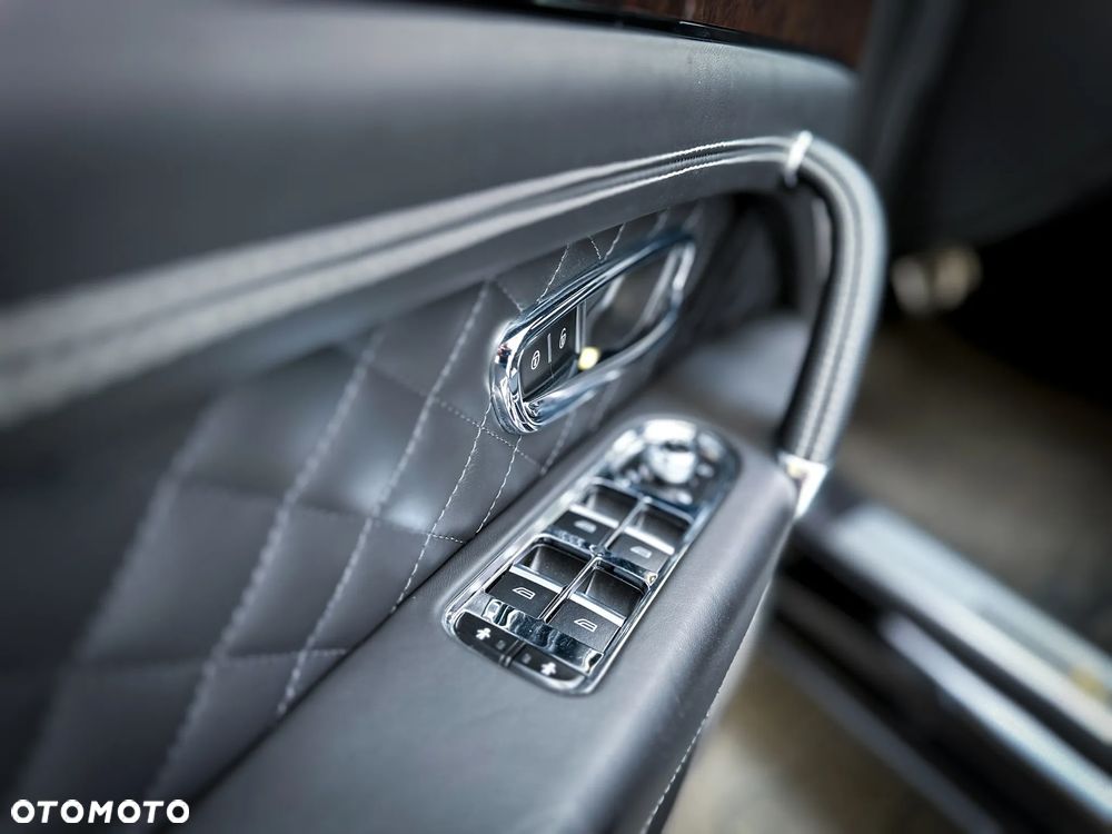 Bentley Bentayga W12 - 13