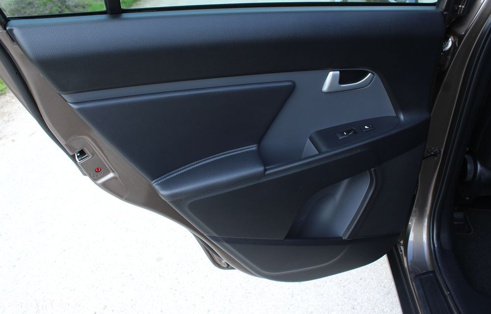 Kia Sportage 1.7 CRDI 2WD Spirit - 32