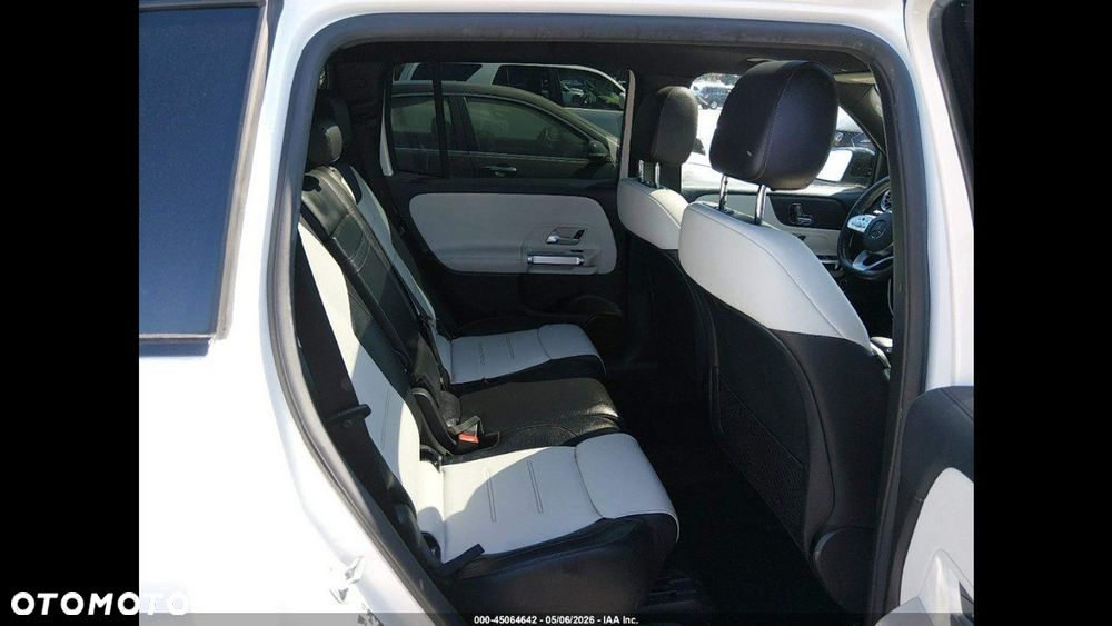 Mercedes-Benz GLB 250 4Matic 8G-DCT AMG Line - 12