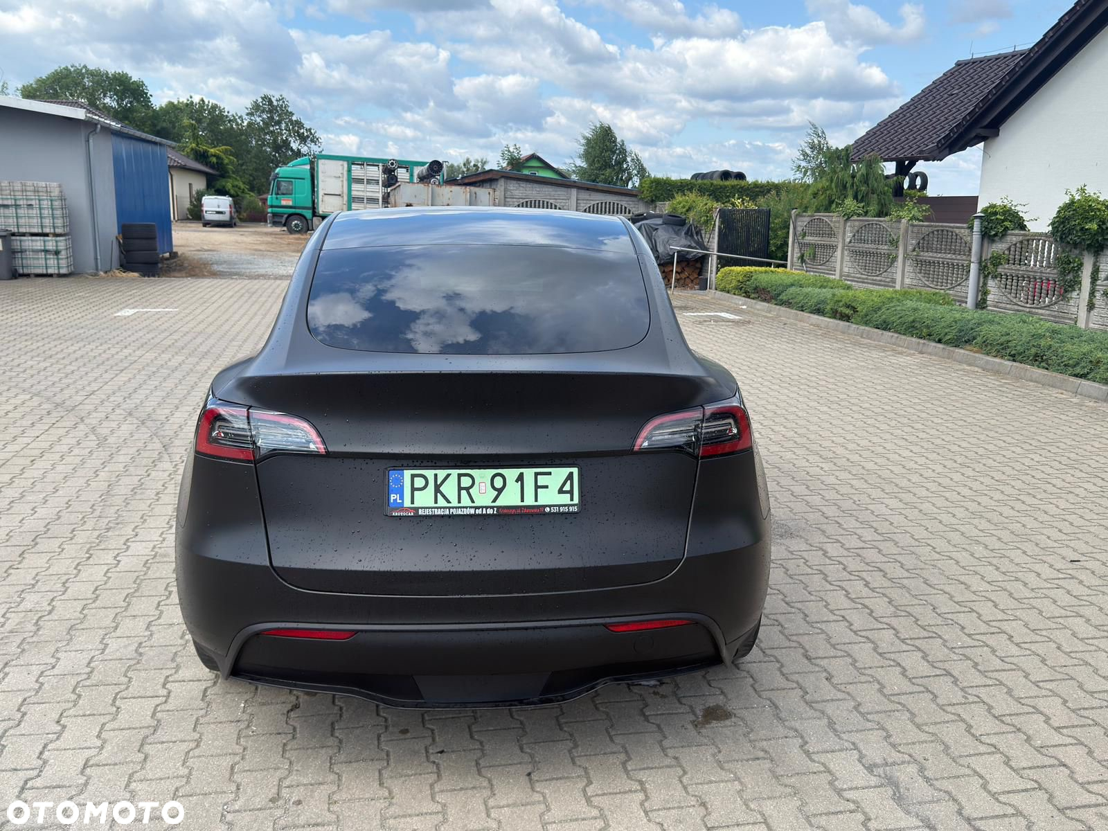 Tesla Y Long Range RWD - 4