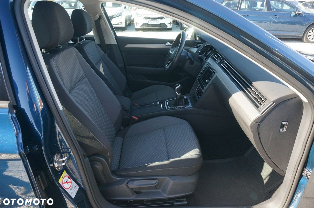 Volkswagen Passat Variant 2.0 TDI EVO Essence - 28
