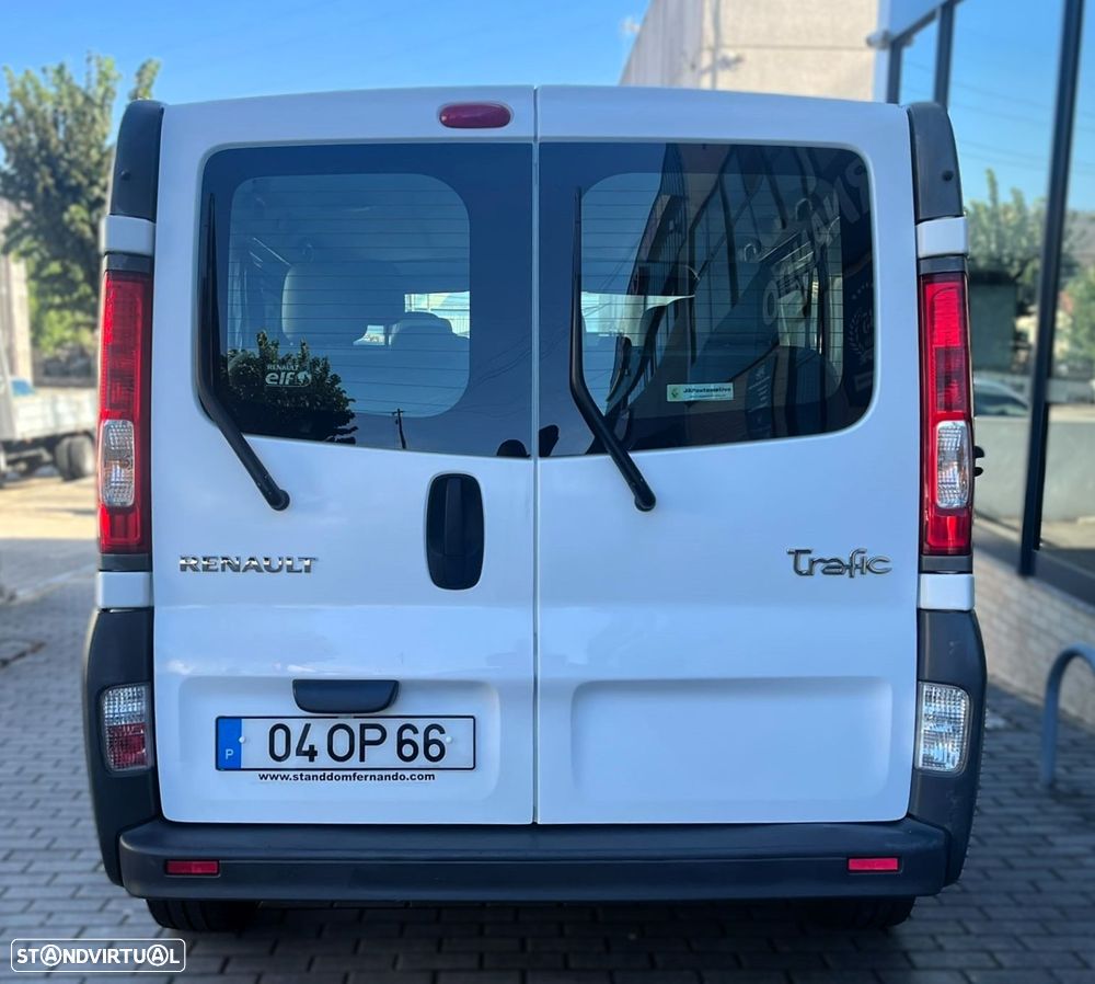 Renault Trafic - 25