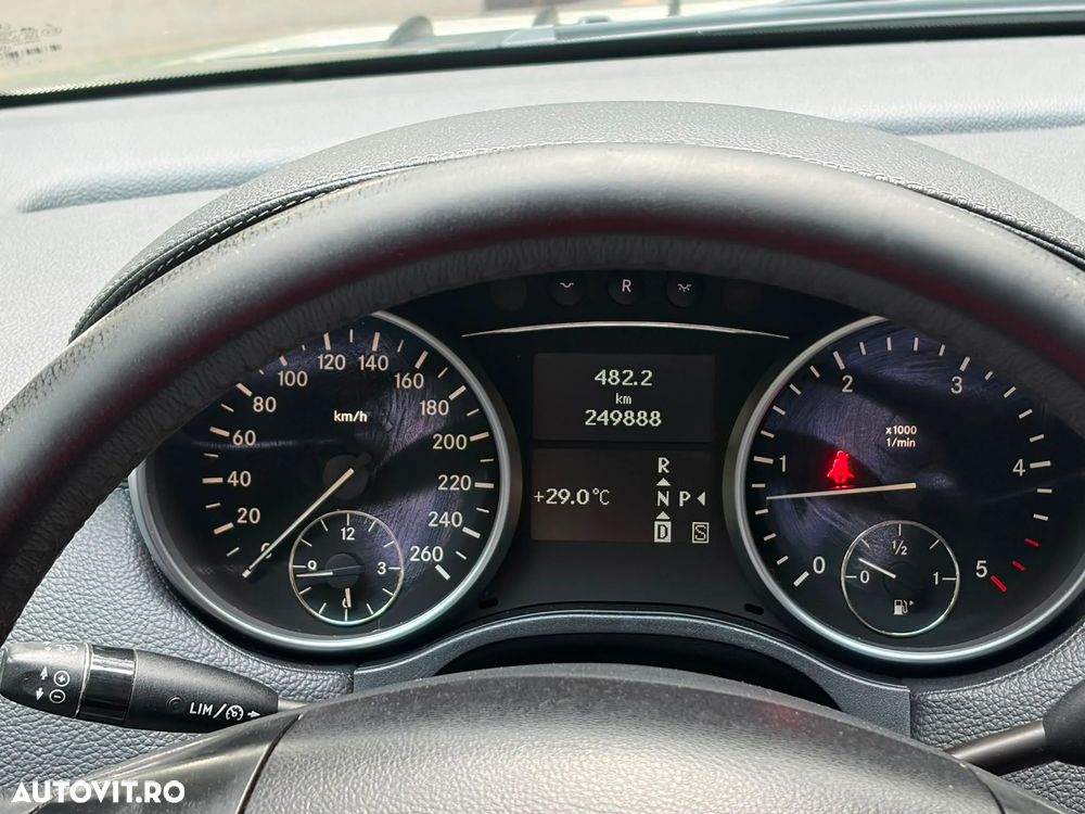 Mercedes-Benz GL 320 CDI 4Matic 7G-TRONIC - 12