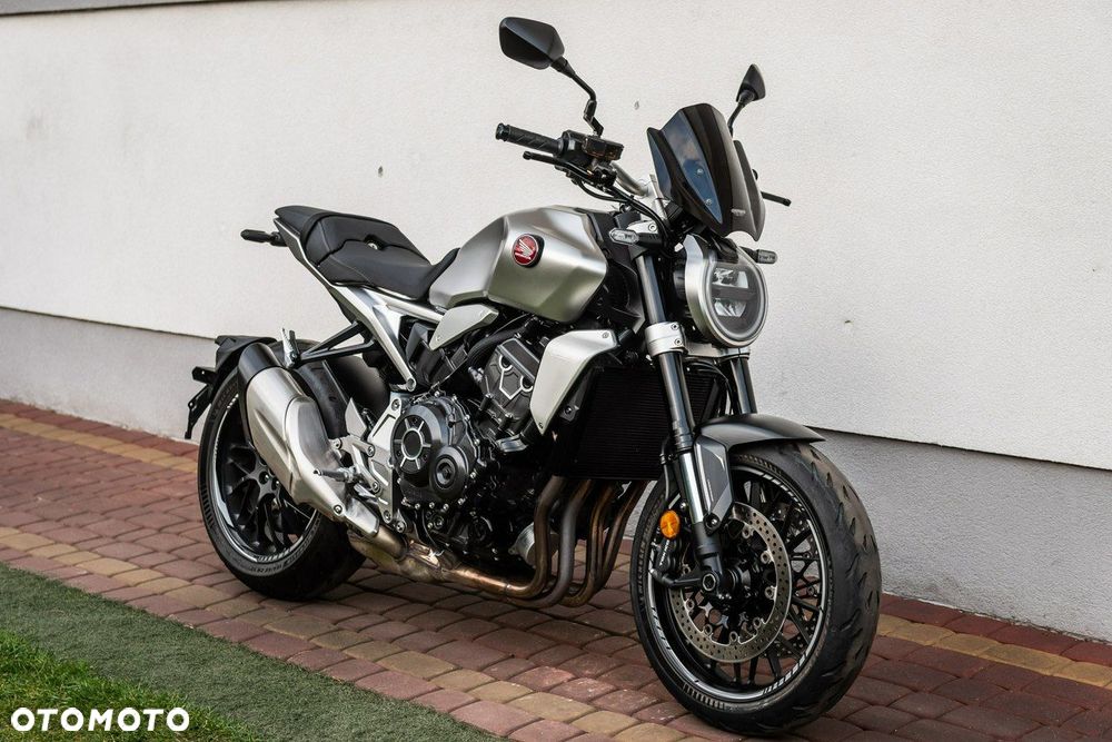 Honda CB - 1