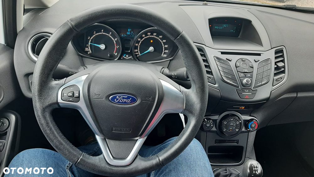 Ford Fiesta 1.25 Celebration - 11