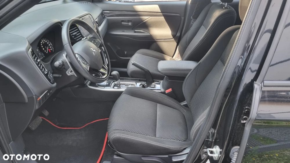 Mitsubishi Outlander 2.0 2WD CVT Edition 100 - 8