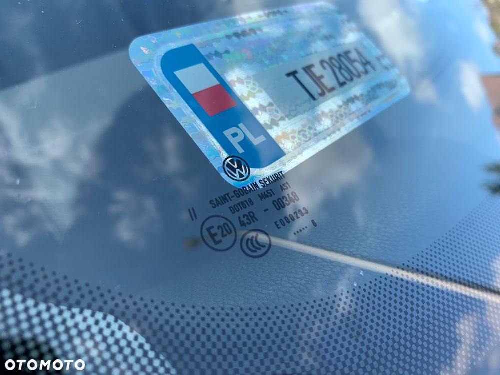 Volkswagen Golf - 25