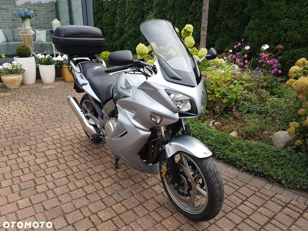 Honda CBF - 9