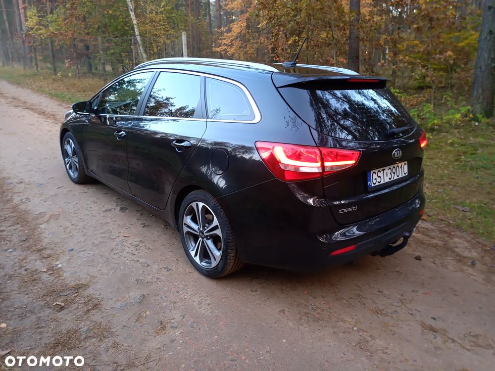 Kia Ceed 1.6 CRDi GT Line - 4