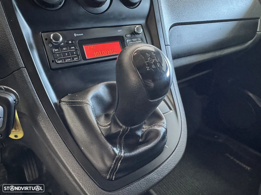 Mercedes-Benz CITAN COM IVA DEDUTIVEL NACIONAL - 16