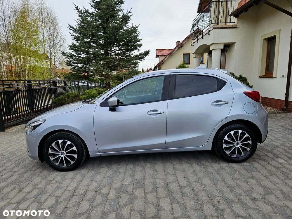 Mazda 2 - 5
