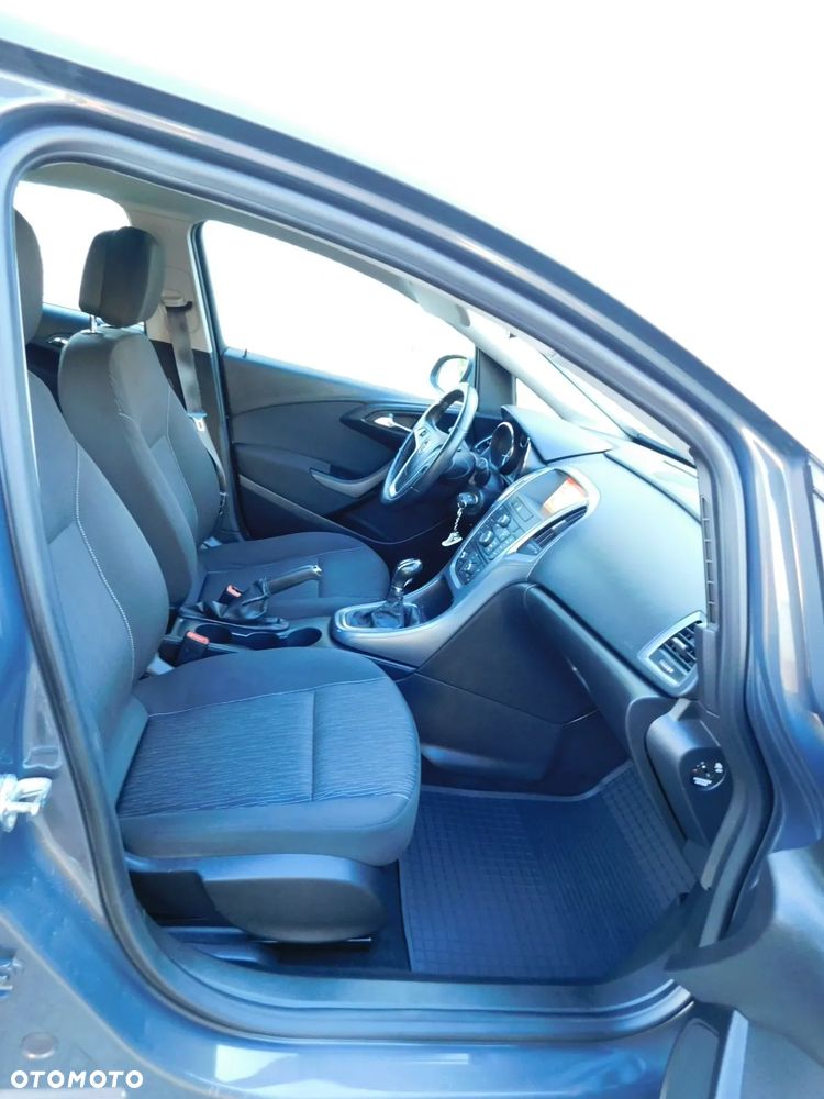 Opel Astra 1.6 ECOFLEX Start/Stop Innovation - 19