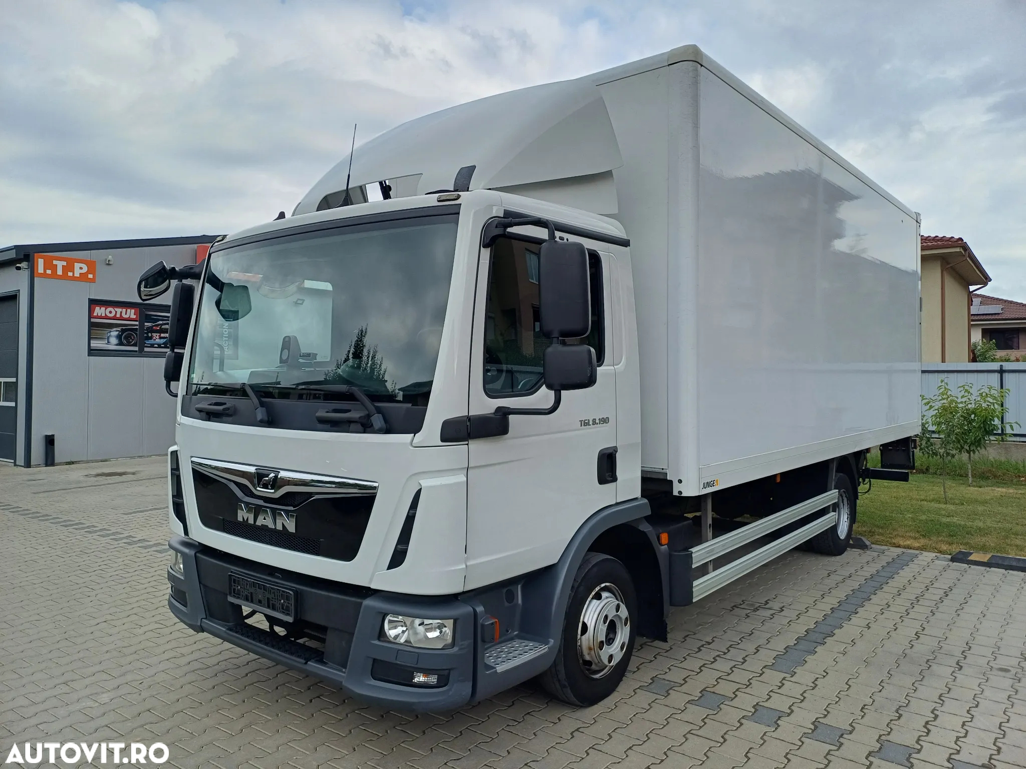 MAN TGL - 4