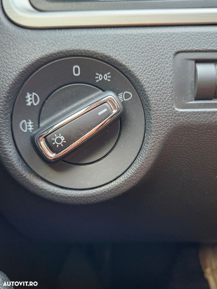 Skoda RAPID 1.2 TSI Ambition - 13