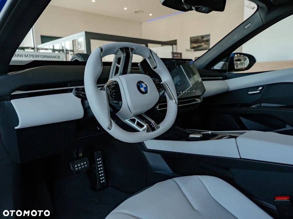 BMW i3 50 xDrive 113.4kWh - 7