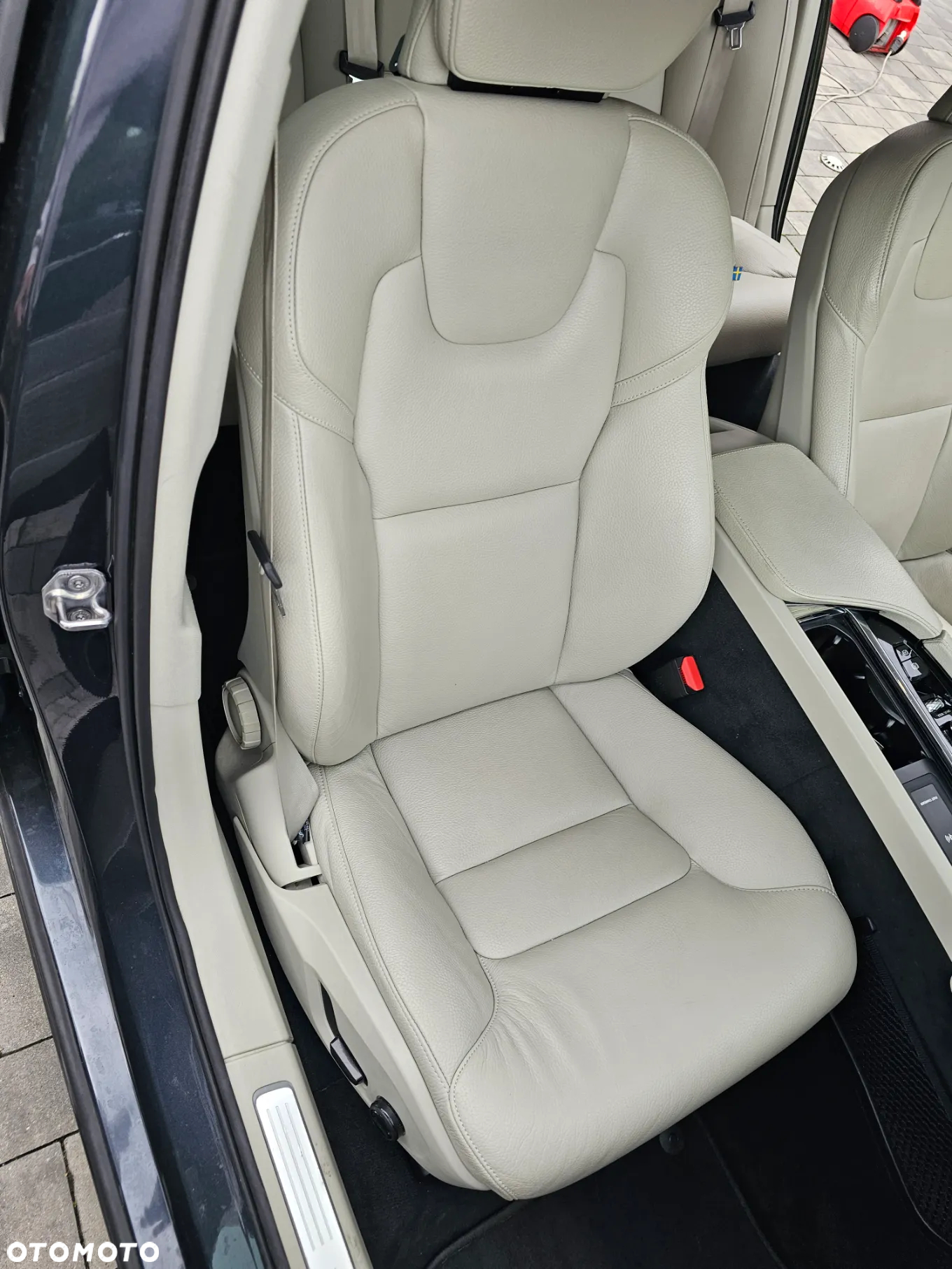 Volvo V90 D4 Geartronic Momentum - 13