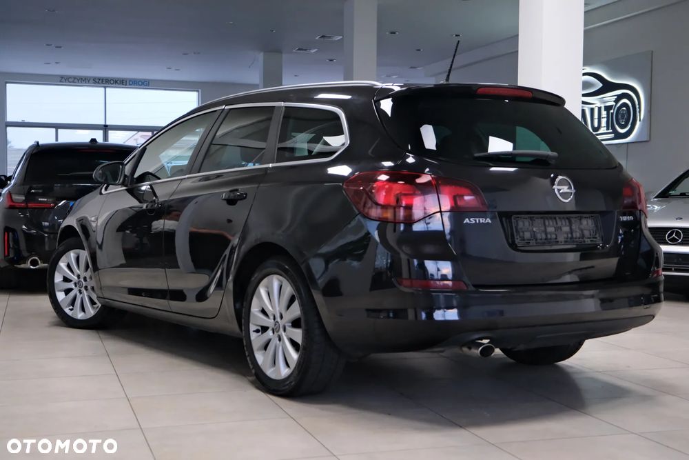 Opel Astra 1.4 T Executive S&S - 12