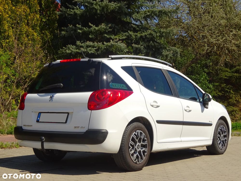 Peugeot 207 - 4