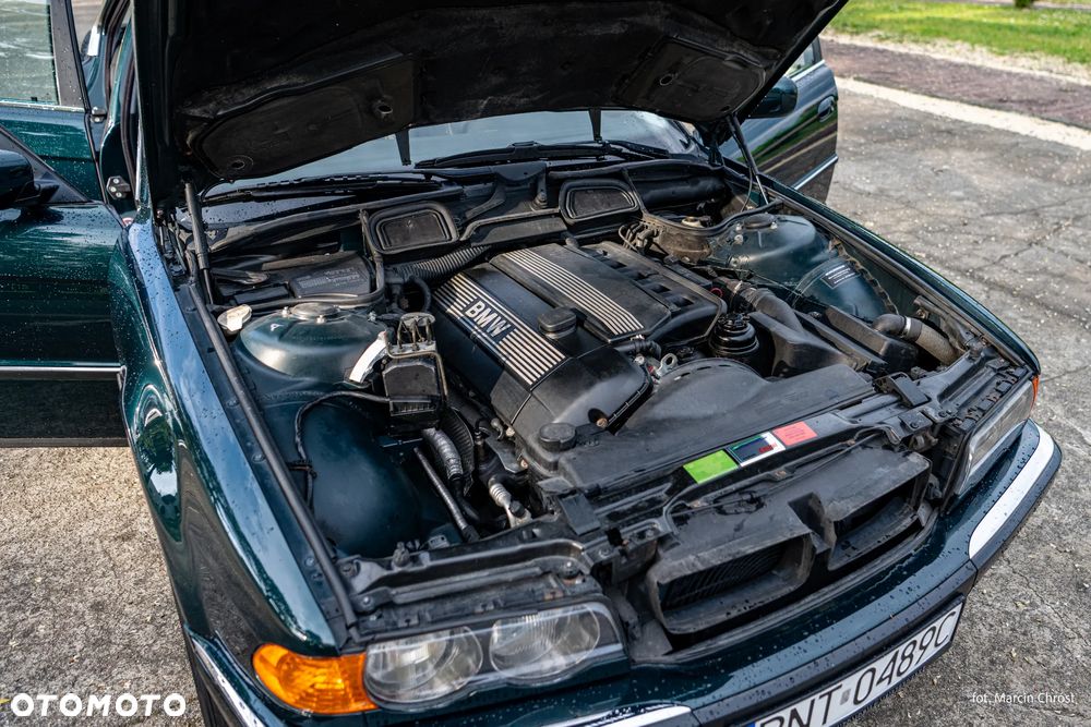 BMW Seria 7 728i L - 20