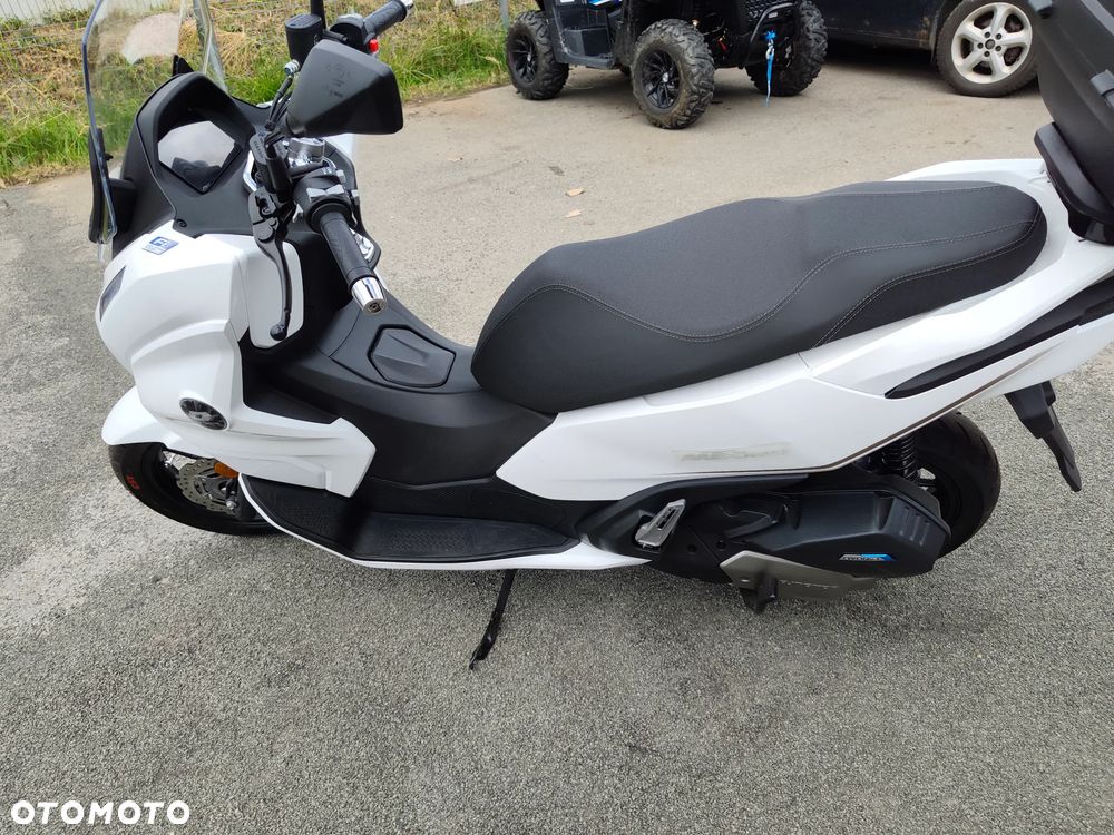 QJMOTOR MTX 125 - 12