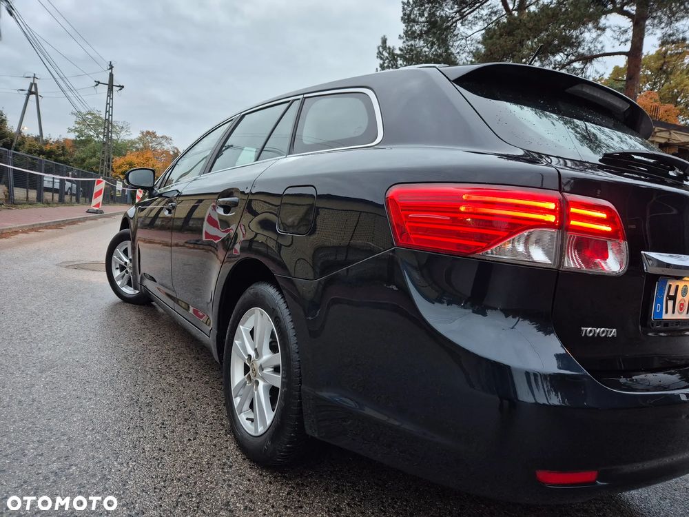 Toyota Avensis 1.8 Luna - 7