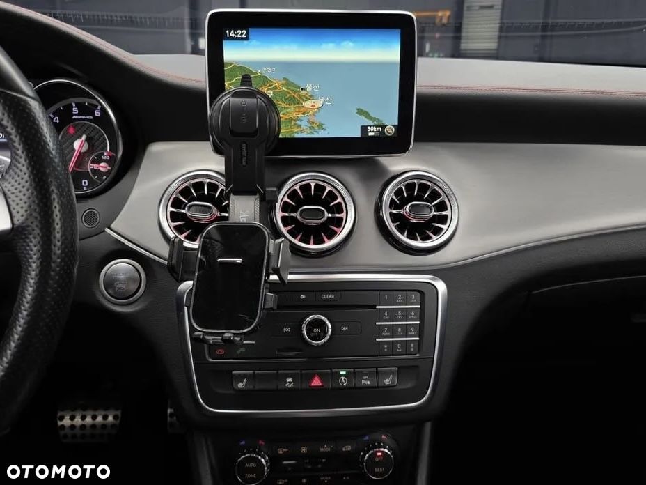 Mercedes-Benz CLA AMG 45 4Matic 7G-DCT - 11