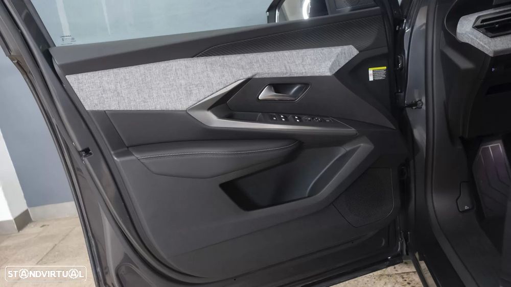 Peugeot 3008 1.2 Hybrid Allure e-DCS6 - 16