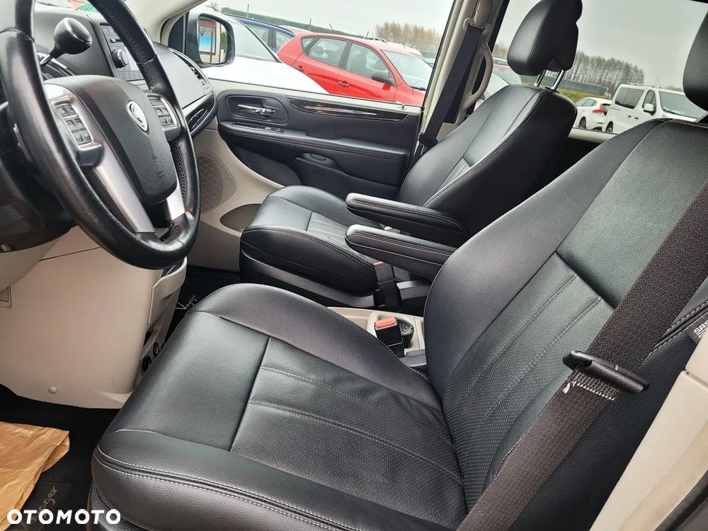 Lancia Voyager 2.8 CRD16v Gold - 19