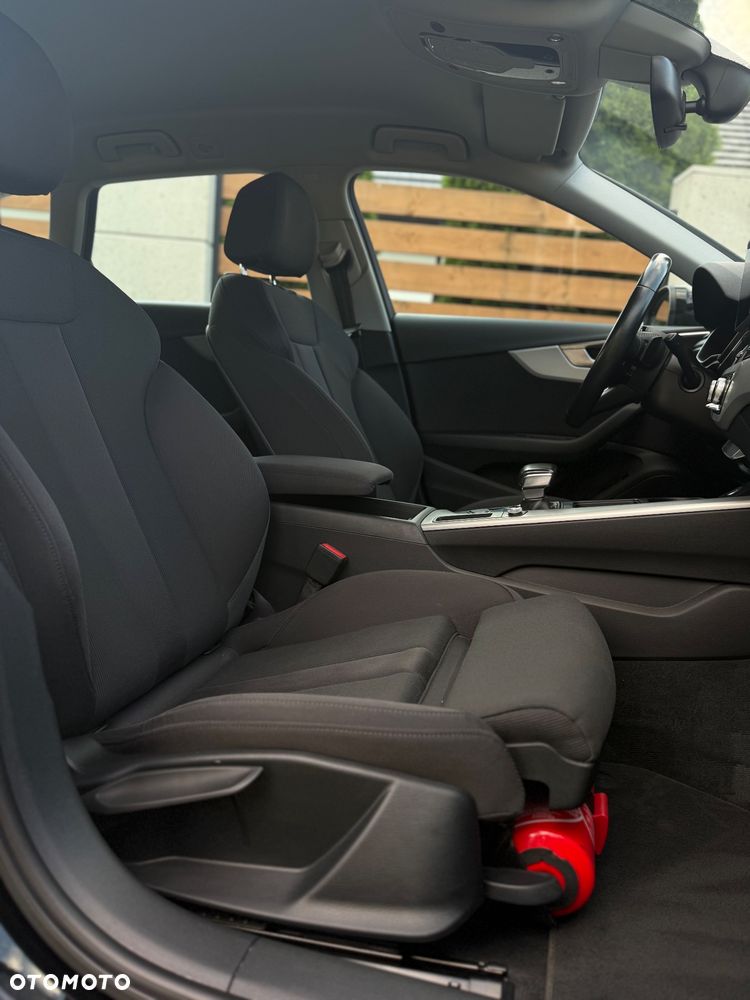 Audi A4 Avant 35 TDI mHEV Advanced S tronic - 19