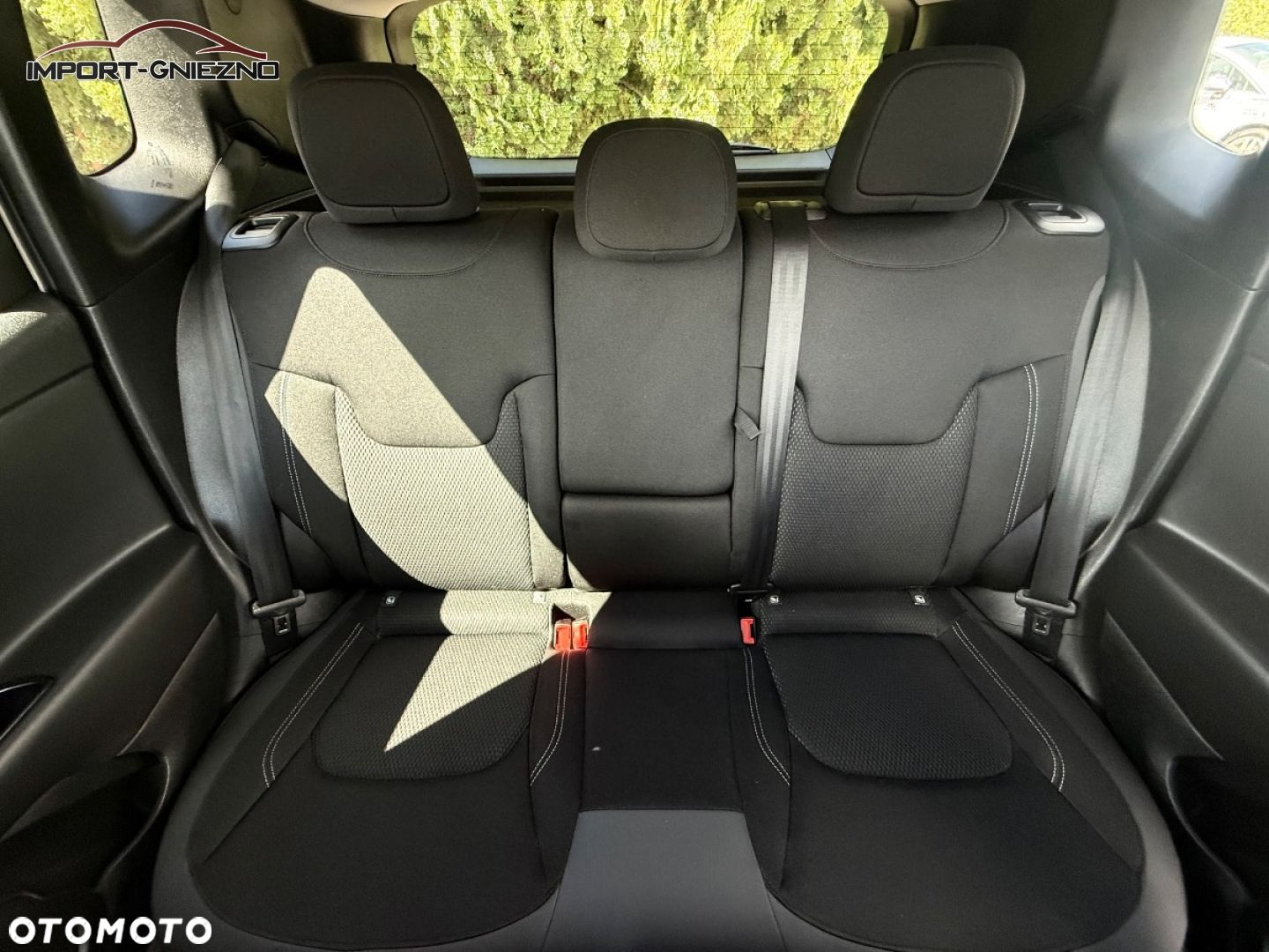 Jeep Renegade - 35