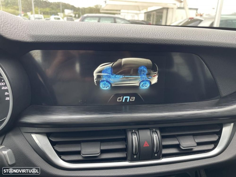 Alfa Romeo Stelvio 2.2 D Super AT8 - 28