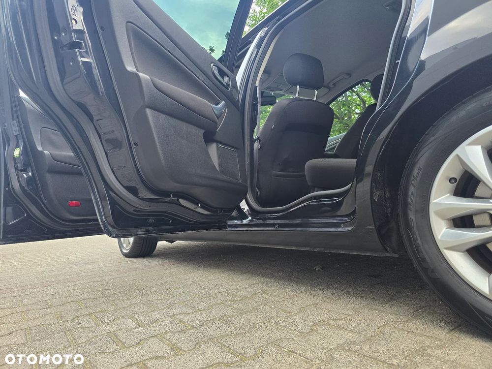 Ford Mondeo 2.0 Ghia - 17
