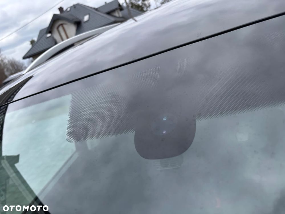 Volkswagen Touran 1.2 TSI (BlueMotion Technology) SOUND - 36