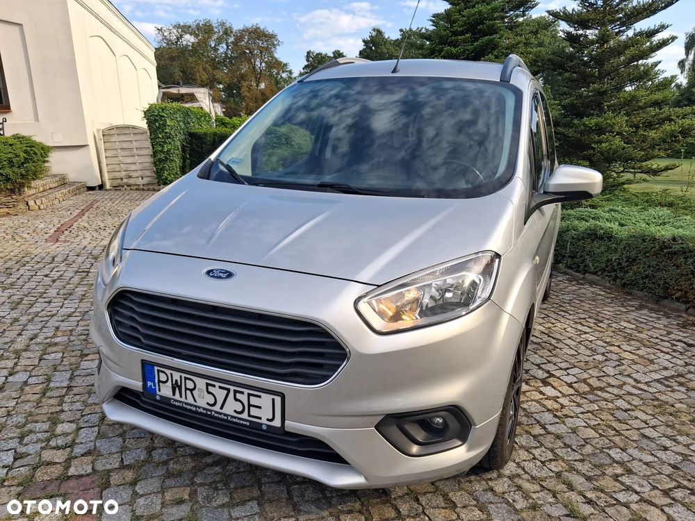 Ford Tourneo Courier - 24