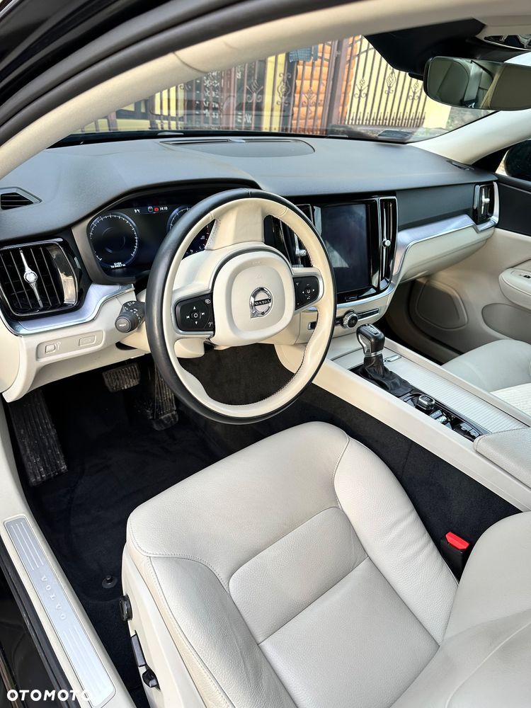 Volvo S60 T6 AWD Momentum Pro - 7