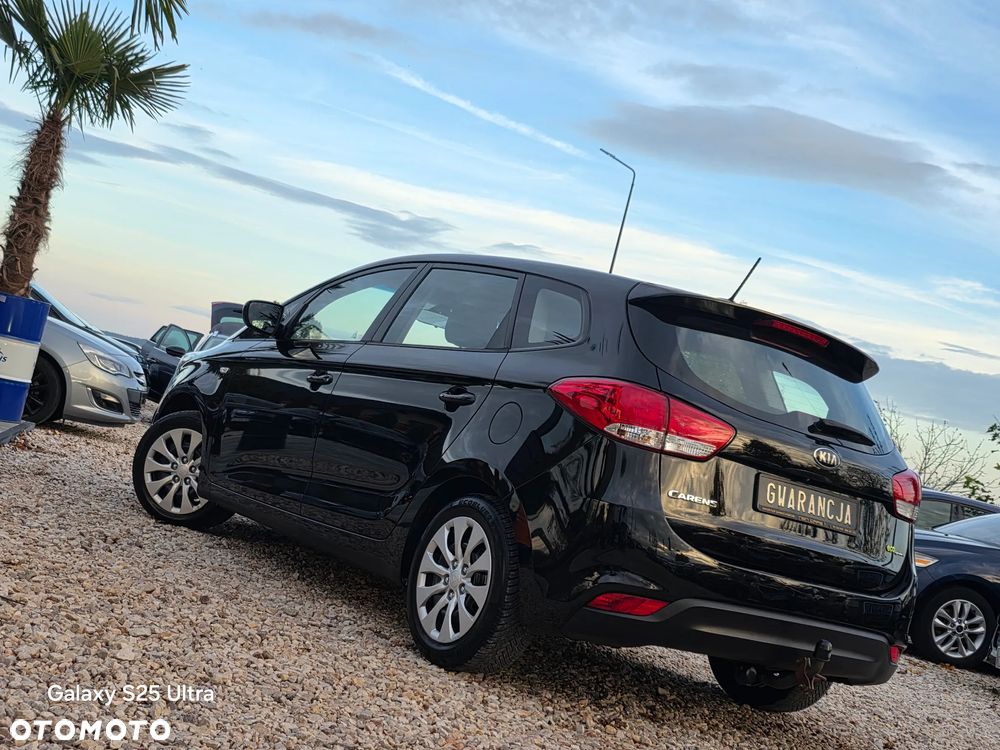 Kia Carens - 16