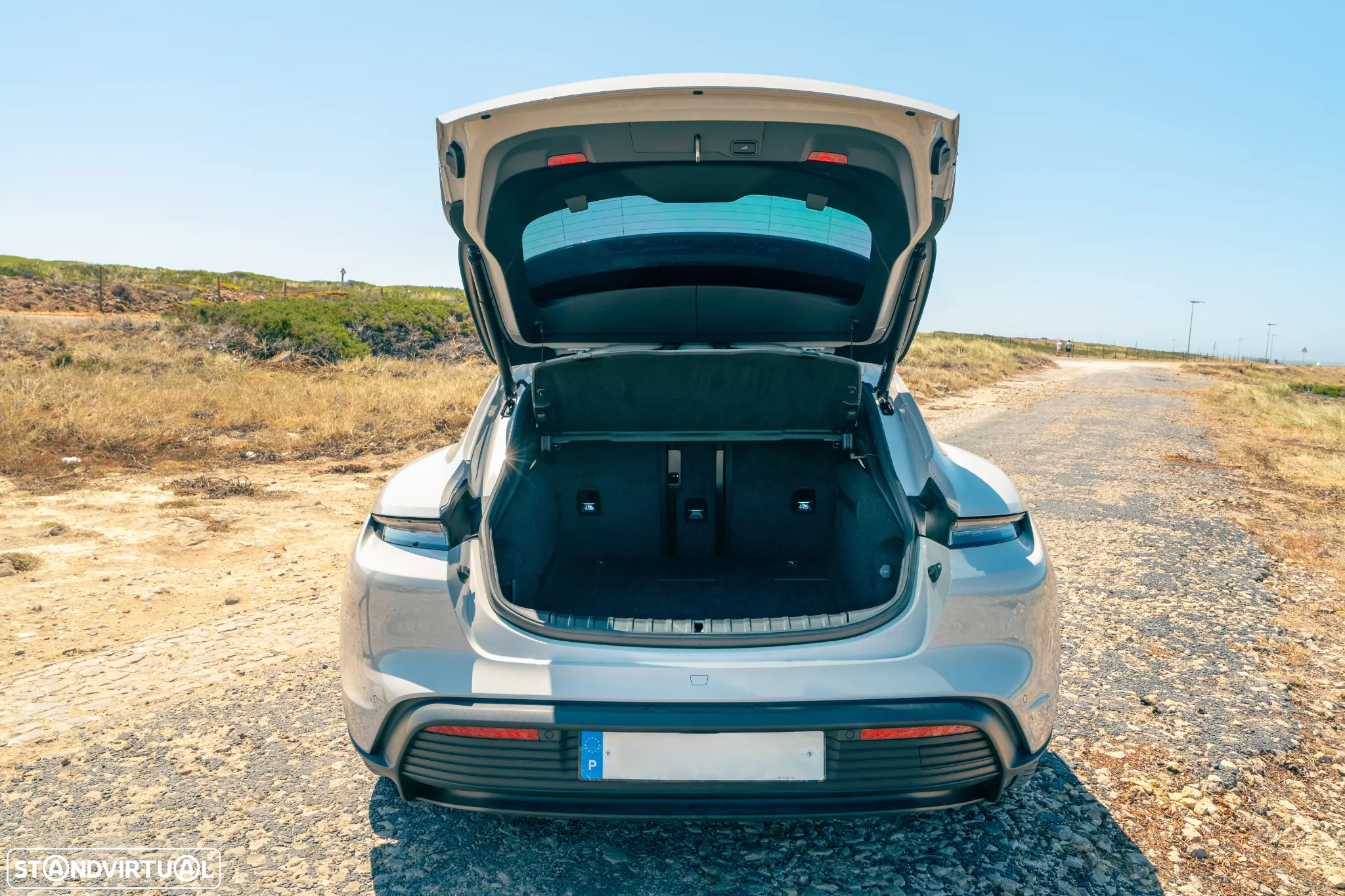 Porsche Taycan Sport Turismo - 24