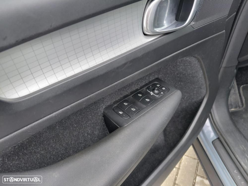 Volvo XC 40 1.5 T5 PHEV Core - 5
