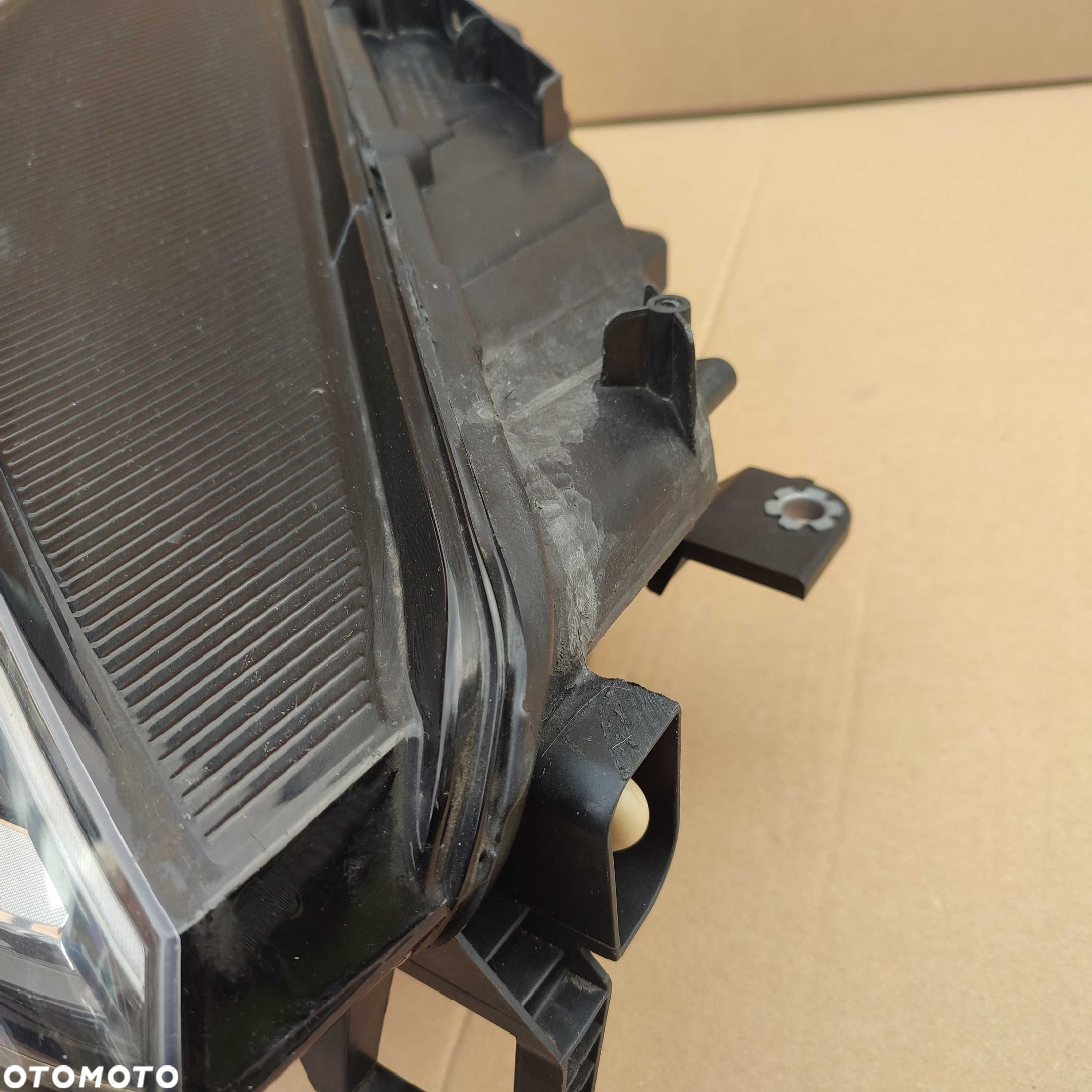VW ID3 10B lampa prawa przód przednia IQ Full Led ORYG EU - 6