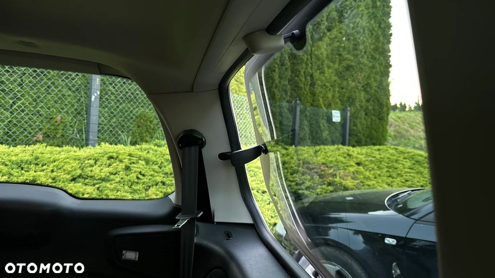 Ford S-Max - 38