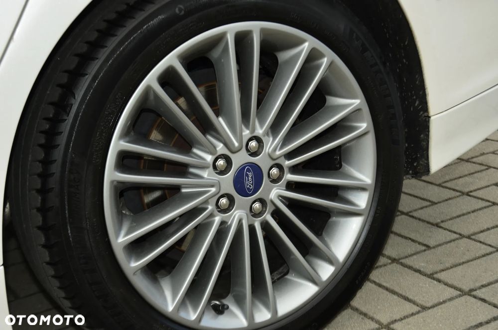 Ford Mondeo - 34