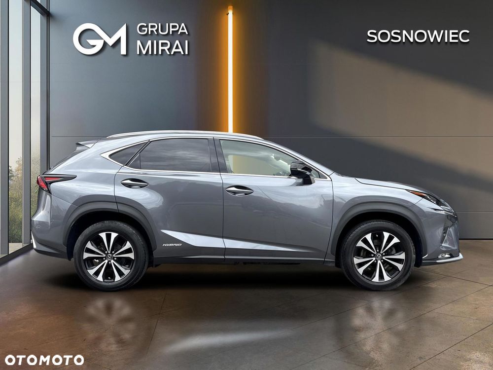 Lexus NX 300h F Impression AWD - 6