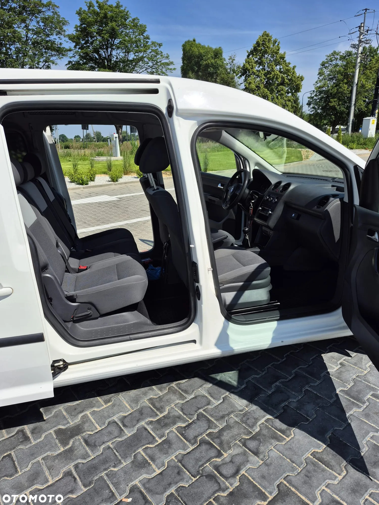 Volkswagen Caddy Maxi 2.0 TDI Comfortline - 4