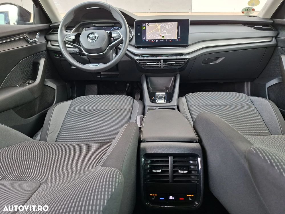 Skoda Octavia Combi 2.0 TDI DSG Style - 20