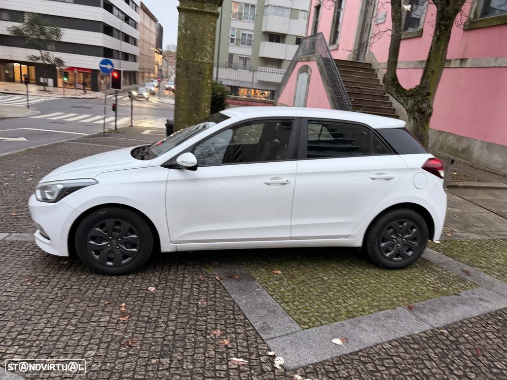 Hyundai i20 1.1 CRDi LED - 2