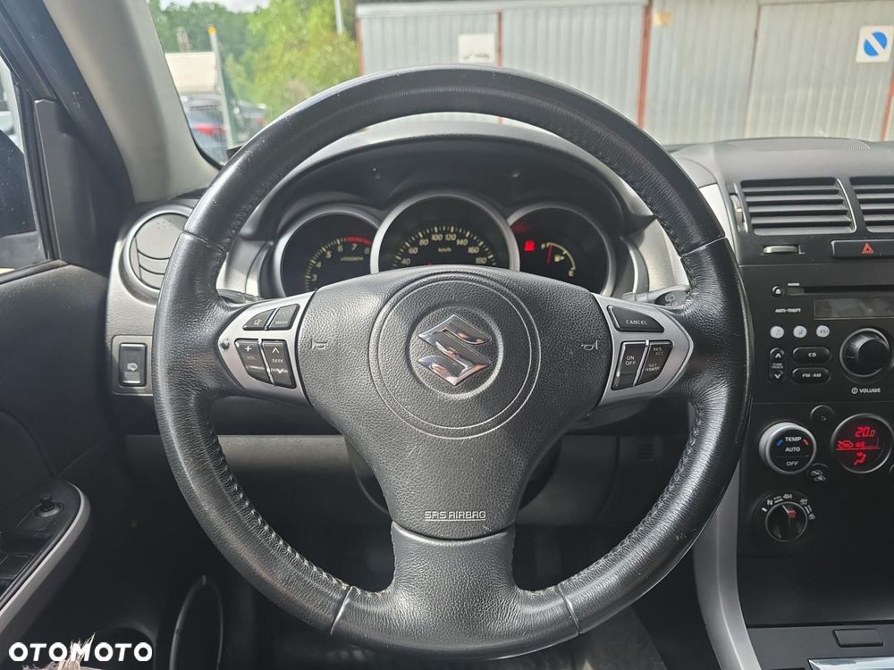 Suzuki Grand Vitara 2.4 Premium EU5 - 11