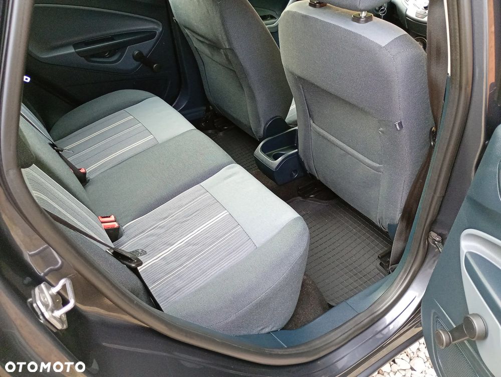 Ford Fiesta 1.25 Viva - 22