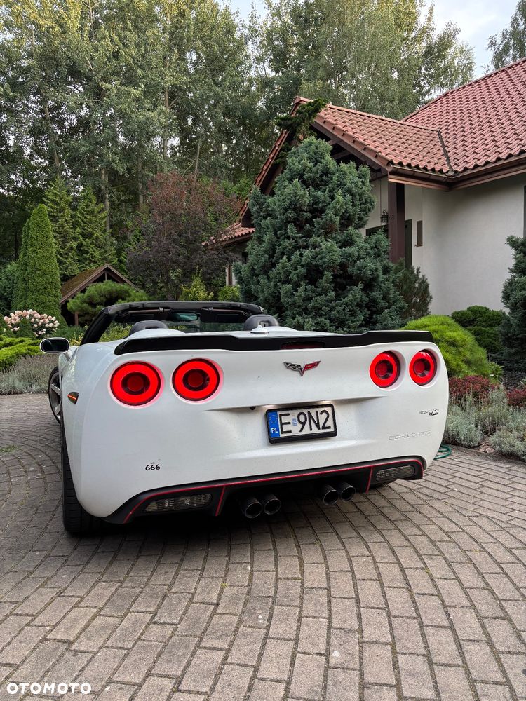 Chevrolet Corvette - 3