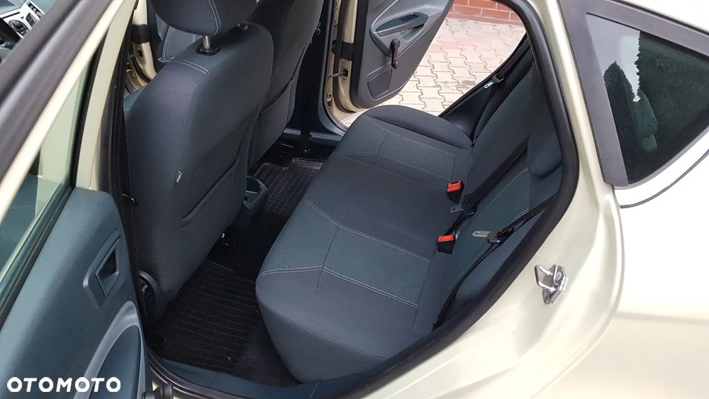 Ford Fiesta 1.25 Titanium - 31